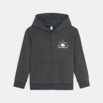 سويت شيرت رمادي غامق للأولاد بغطاء للرأس بنقشة من الأمام والظهر